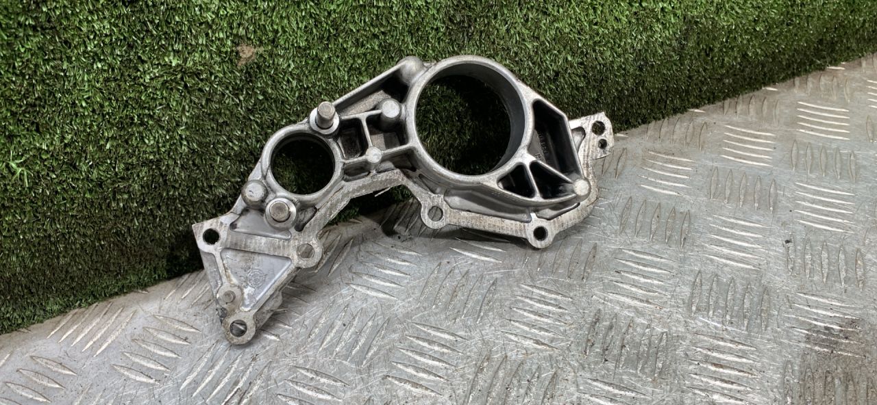 декоративная крышка двигателя Mercedes-Benz Vito W638 2002, 2.2 л., CDi, дизель, МКПП, микроавтобус, 6110160006 - фото №1