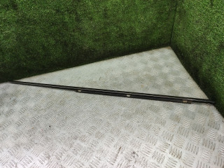 молдинг стекла Mercedes-Benz E-Класс W210/S210 [рестайлинг] 2001, 2.7 л., дизель, МКПП, седан