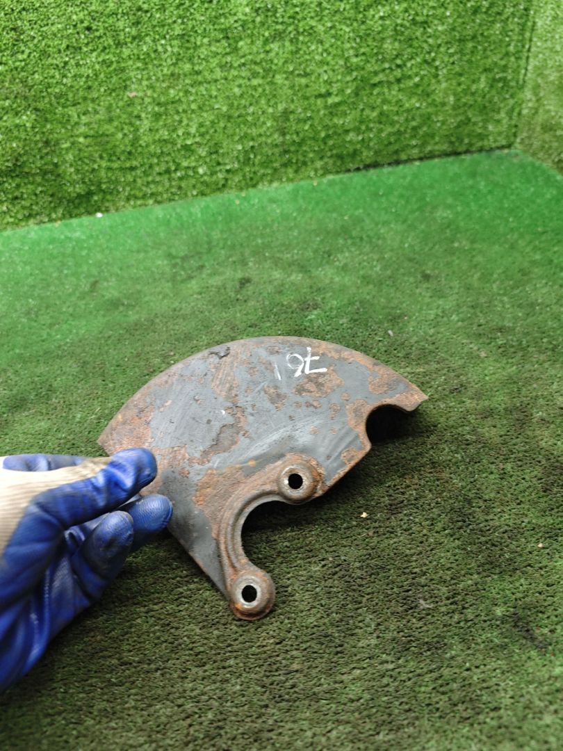 защита (кожух) ремня ГРМ Volkswagen Passat B3 1990, 1.9 л., TDi, дизель, МКПП, универсал - фото №1