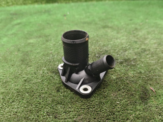 фланец (тройник) системы охлаждения Citroen Xsara 1 поколение [рестайлинг] 2003, 1.9 л., дизель, МКПП, универсал