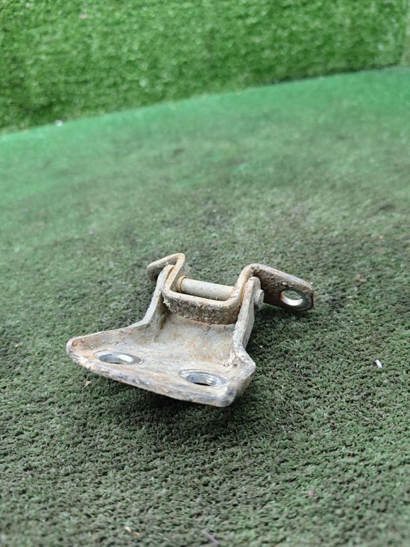 петля двери Great Wall Hover 1 поколение 2008, 2.4 л., бензин, МКПП, внедорожник 5 дв. - фото №1