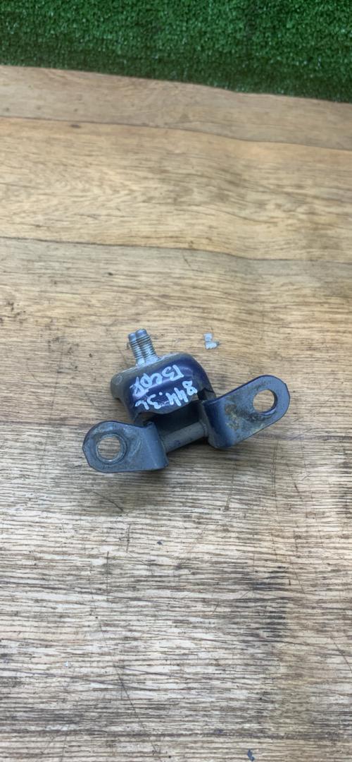 петля двери Toyota Picnic 1 поколение XM10 2000, 2.0 л., бензин, МКПП, минивэн - фото №1