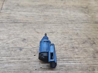 Датчик педали тормоза (лягушка) Volkswagen Passat B5 [рестайлинг] 2001, 1.8 л., бензин, МКПП, седан, 1J0927189E