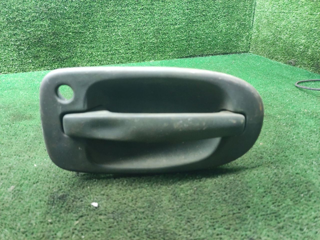 ручка наружная Opel Sintra 1 поколение 1998, 2.2 л., Y 22 DTH, дизель, МКПП, минивэн - фото №1