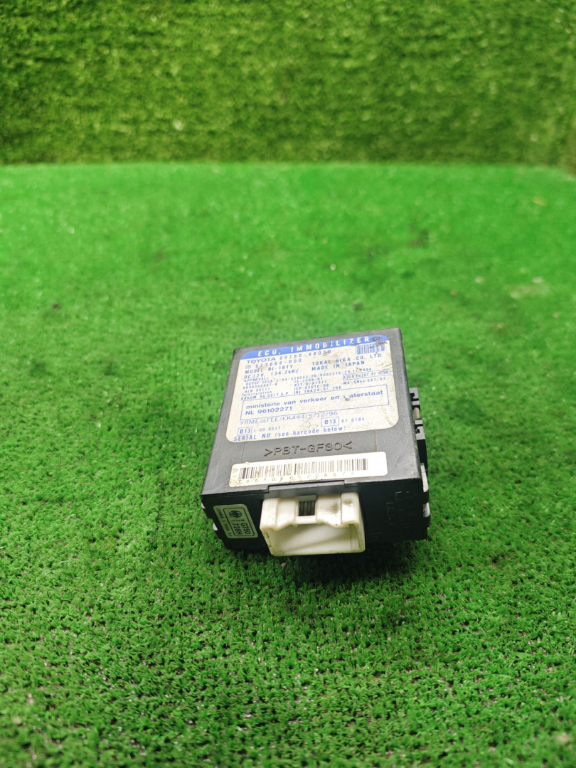 Иммобилайзер Toyota Picnic 1 поколение XM10 2000, 2.2 л., дизель, МКПП, минивэн - фото №1