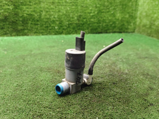 насос (моторчик) омывателя стекла Renault Duster 1 поколение [рестайлинг] 2017, 2.0 л., бензин, МКПП, внедорожник 5 дв., полный привод