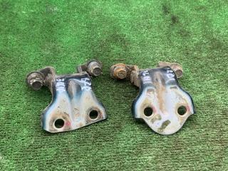 петля двери Hyundai Santamo 1 поколение 1997, 2.0 л., бензин, МКПП, минивэн