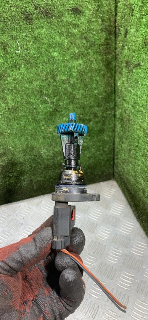 датчик скорости Chrysler Stratus 1 поколение 1998, 2.0 л., бензин, МКПП, седан, 04707839AA - фото №1