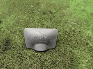 заглушка Renault Logan 2 поколение [рестайлинг] 2019, 1.6 л., бензин, МКПП, седан, 799800435R