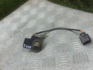 Личинка замка крышки багажника Volkswagen Passat B5 [рестайлинг] 2001, 1.8 л., AWT, бензин, МКПП, седан