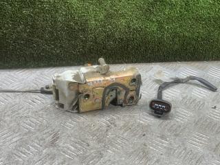 замок двери задней левой Toyota Avensis 1 поколение (T220) 1998, 2.0 л., дизель, МКПП, седан