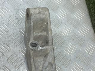 кронштейн КПП Kia Carnival 1 поколение [рестайлинг] 2005, 2.9 л., CRDi, дизель, МКПП, минивэн