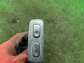 блок управления стеклоподъемниками Hyundai Accent 1 поколение (X3) 1995, 1.5 л., бензин, МКПП, хетчбэк 3 дв.