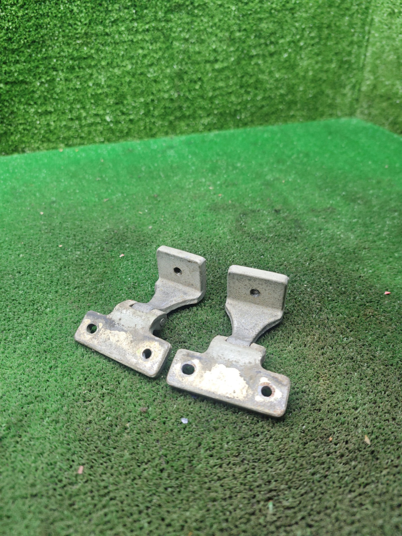 петля крышки багажника Fiat Marea 1 поколение 2000, 1.9 л., JTD, дизель, МКПП, универсал - фото №1