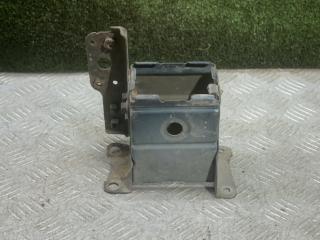 Крепление бампера переднего Toyota Carina E 1 поколение T190 1998, 2.0 л., 2C-TE, дизель, МКПП, универсал