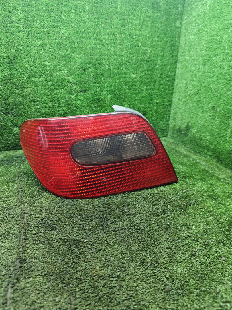 фонарь задний левый Citroen Xsara 1 поколение 1998, 1.8 л., бензин, МКПП, хетчбэк 5 дв. - фото №1