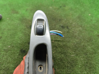 кнопка стеклоподъемника двери задней левой Daewoo Nubira J100 1999, 2.0 л., бензин, МКПП, универсал