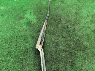 щеткодержатель (поводок стеклоочистителя, дворник) Daewoo Lanos T100 2000, 1.5 л., бензин, МКПП, хетчбэк 5 дв.