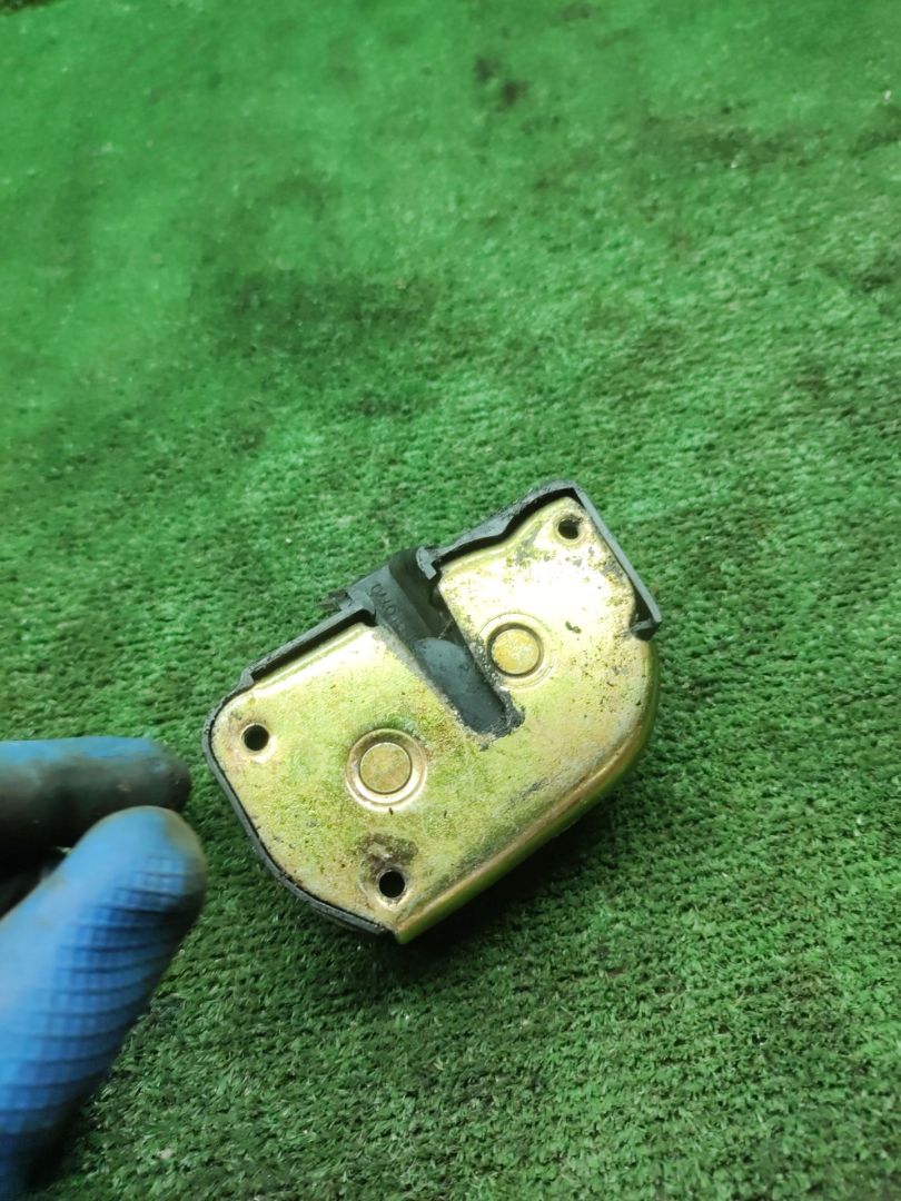 замок двери сдвижной Chrysler Voyager 3 поколение 2000, 2.5 л., дизель, МКПП, минивэн - фото №1