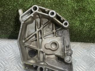 кронштейн двигателя Renault Logan 2 поколение [рестайлинг] 2019, 1.6 л., бензин, МКПП, седан, 8201331800