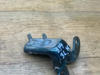 петля двери Toyota Avensis 1 поколение (T220) 1998, 2.0 л., дизель, МКПП, седан