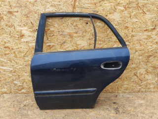 дверь задняя левая Mazda 626 GF 1998, 2.0 л., бензин, МКПП, хетчбэк 5 дв.
