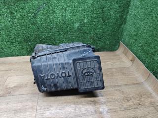 корпус воздушного фильтра Toyota Picnic 1 поколение XM10 2000, 2.0 л., бензин, МКПП, минивэн, MR386117