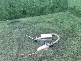 активатор замка багажника Alfa Romeo 166 1 поколение 2000, 2.0 л., бензин, МКПП, седан