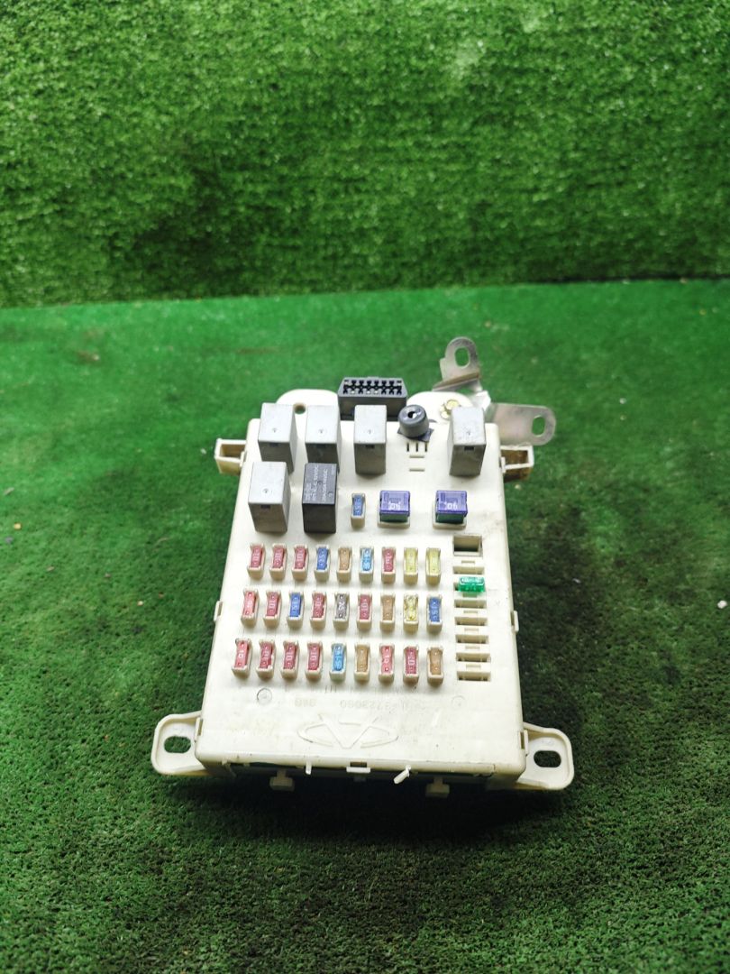 блок предохранителей Chery Tiggo (T11) 1 поколение 2007, 1.8 л., бензин, МКПП, внедорожник 5 дв. - фото №1