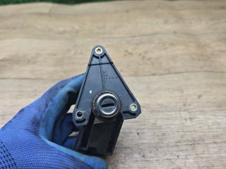 кнопка открытия багажника Opel Corsa B 1998, 1.0 л., X 10 XE, бензин, МКПП, хетчбэк 3 дв.