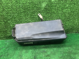 блок предохранителей Opel Vectra C 2003, 2.0 л., дизель, МКПП, седан, 081678003681