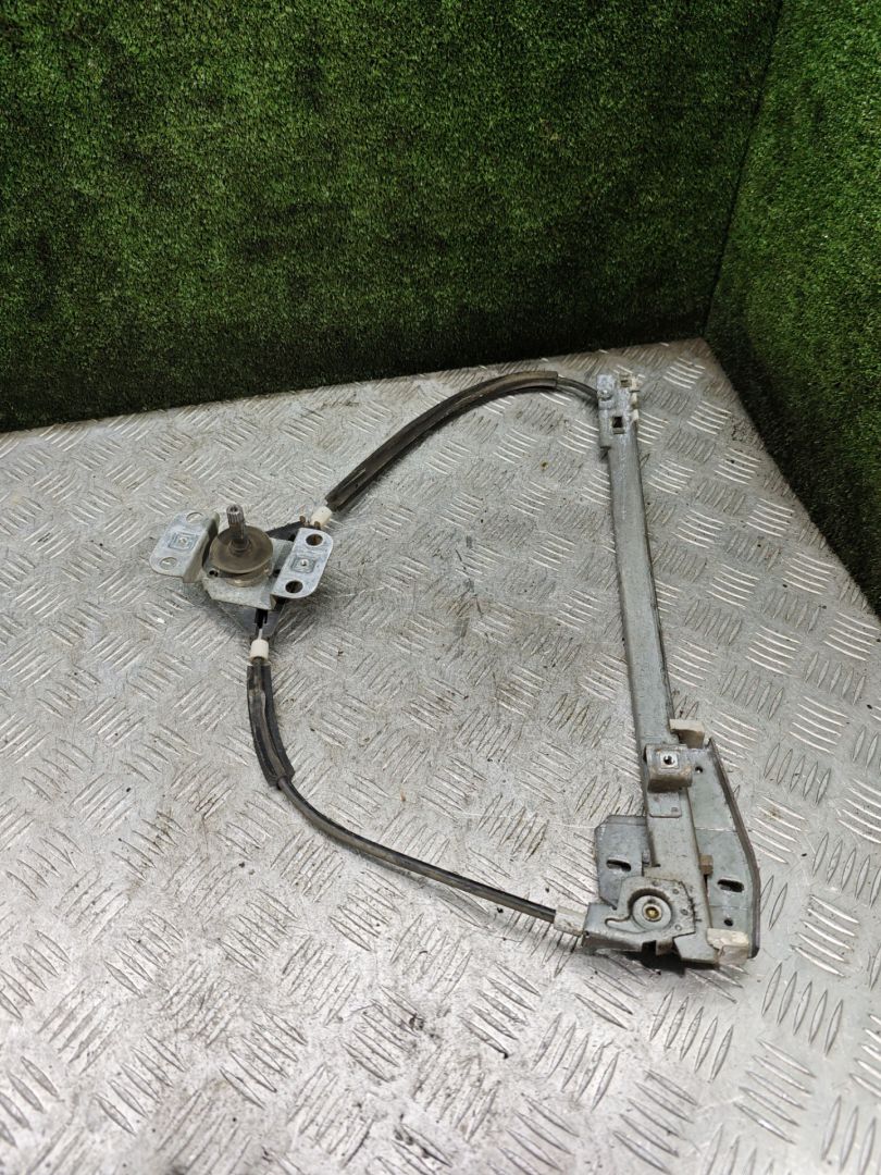 стеклоподъемник задний левый Volkswagen Passat B3 1990, 1.9 л., TDi, дизель, МКПП, универсал - фото №1