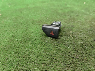 кнопка аварийной сигнализации Renault Duster 1 поколение [рестайлинг] 2017, 2.0 л., бензин, МКПП, внедорожник 5 дв., полный привод, 252907372R