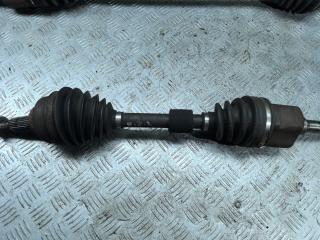 полуось передняя левая (приводной вал, ШРУС) Chrysler Voyager 3 поколение 1999, 2.4 л., бензин, АКПП, минивэн