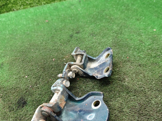 петля двери Mitsubishi Galant 7 поколение 1995, 1.8 л., бензин, МКПП, седан