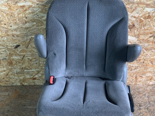 салон (комплект сидений) Chrysler Voyager 4 поколение 2002, 2.4 л., бензин, МКПП, минивэн