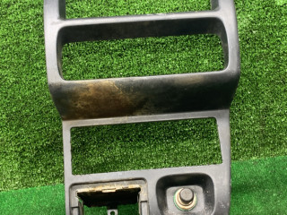 рамка под магнитолу Mazda 323 5 поколение 1998, 1.5 л., бензин, МКПП, хетчбэк 3 дв.