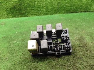 блок предохранителей Hyundai Accent 1 поколение (X3) 1995, 1.5 л., бензин, МКПП, хетчбэк 3 дв.