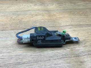 активатор (привод) замка двери Mitsubishi Pajero 2 поколение 1996, 3.0 л., бензин, АКПП, внедорожник 5 дв.