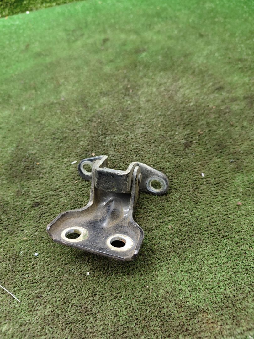 петля двери Great Wall Hover 1 поколение 2008, 2.4 л., бензин, МКПП, внедорожник 5 дв. - фото №1