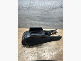 подлокотник Mercedes-Benz E-Класс W211/S211 2004, бензин, седан