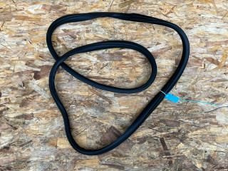 уплотнитель двери Genesis G70 1 поколение 2019, 2.0 л., G4KL, бензин, АКПП, седан, 181019221151