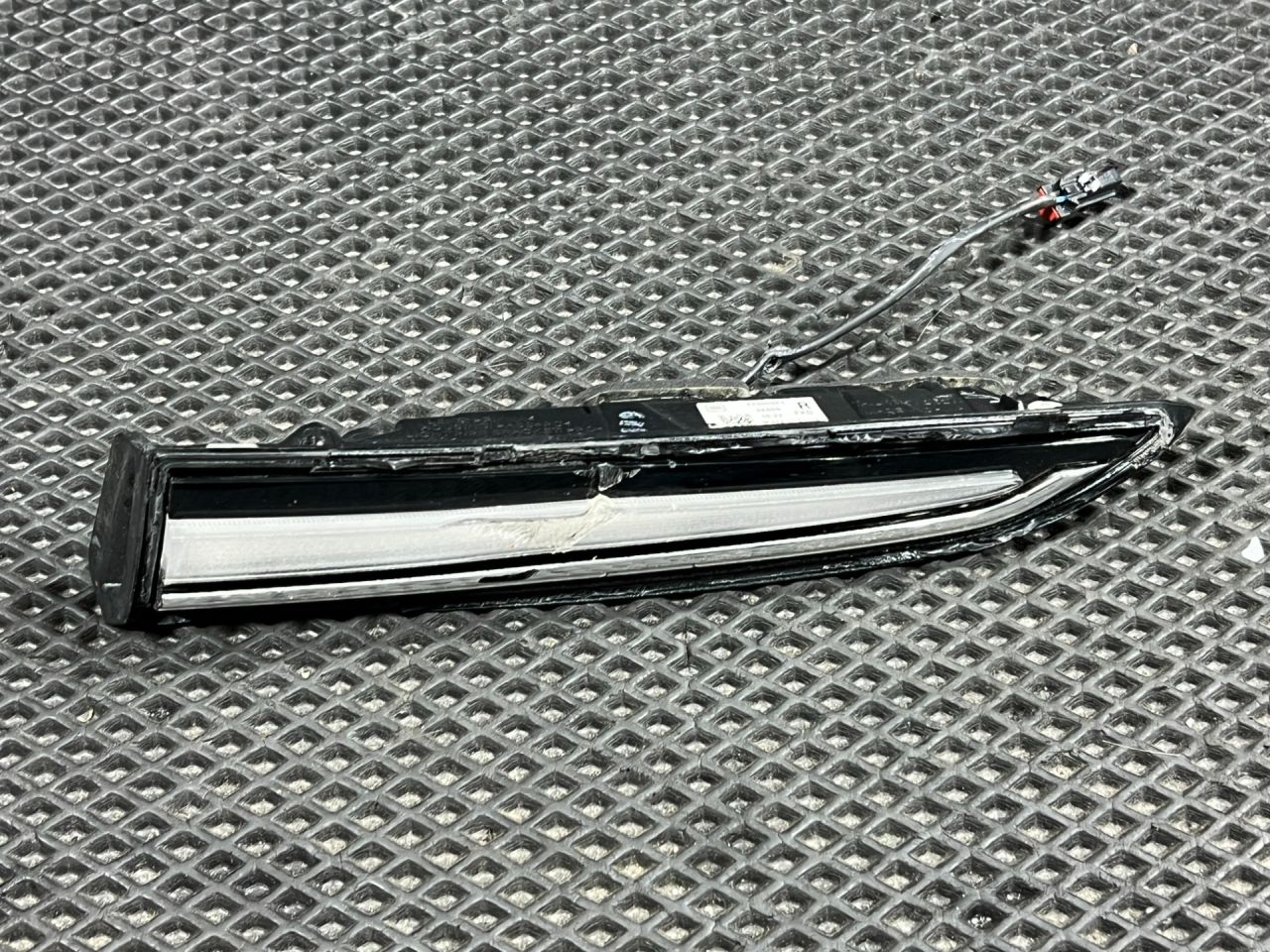 фонарь крышки багажника правый Buick Envista 1 поколение 2024, 1.2 л., бензин, АКПП, внедорожник 5 дв., 42727629, 42866539, 42890823, 42844126 - фото №1