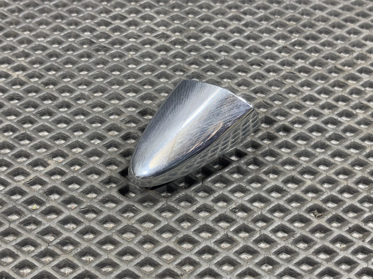 ручка наружная Lexus LS 4 поколение 2007, 4.6 л., 1UR-FSE, бензин, АКПП, седан, 69227-33060 - фото №1