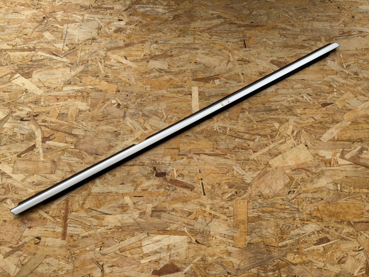 молдинг двери задней правой Volkswagen Passat CC 1 поколение 2010, 2.0 л., CCZB, бензин, АКПП, купе, 3C8839476F, 3C8839476F3Q7 - фото №1