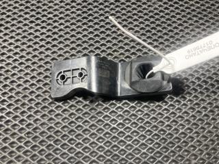 кронштейн радиатора Jaguar XE 1 поколение 2017, 2.0 л., бензин, АКПП, GX738K336AE, T2H25176