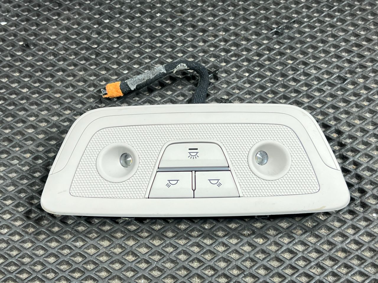 фонарь салона (плафон) Genesis G70 1 поколение 2019, 2.0 л., G4KL, бензин, АКПП, седан, 92850-B1000 - фото №1