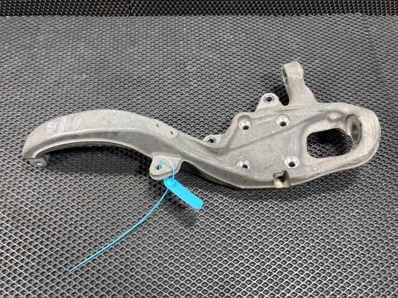 кулак поворотный правый Jaguar XF X260 260 2015, 3.0 л., бензин, АКПП, седан, GX633K185AA, T2H35509 - фото №1