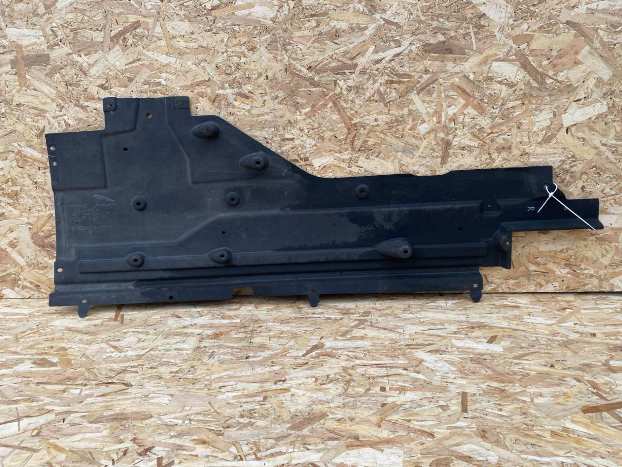 защита днища Jaguar XE 1 поколение X760 2018, 5.0 л., 508PN, бензин, АКПП, GX73-104C20-AE, T2H19131 - фото №1