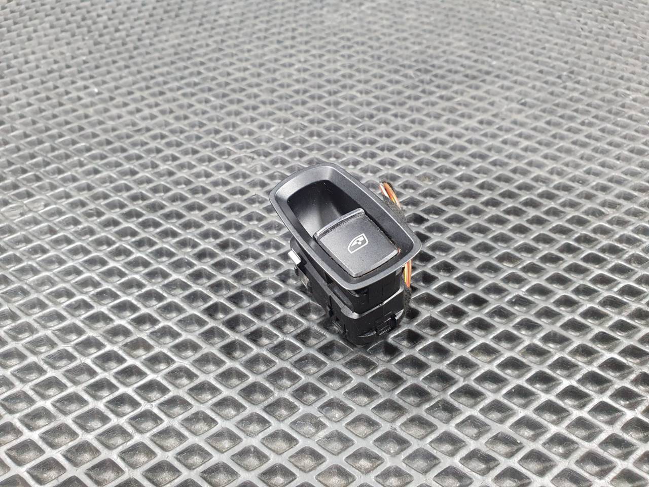 кнопка стеклоподъемника двери Porsche Macan 1 поколение 95B 2015, 3.0 л., MCT.MA, бензин, АКПП, внедорожник 5 дв., 7PP959855C - фото №1